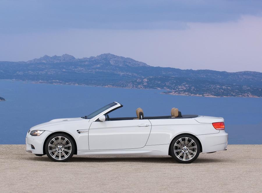  BMW M3 Convertible 2008 года  (фото 18 из 66)